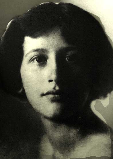 Simone-Weil-Portrait-1